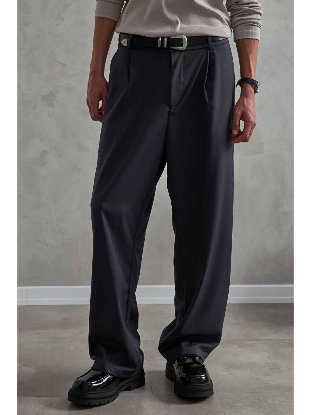 Gri Erkek Pileli Ekstra Baggy Kalıp Kumaş Pantolon