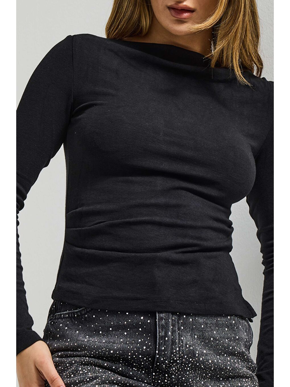 Kadın Siyah w5 %100 Pamuk Asimetrik Kesim Esnek Bluz Body-1