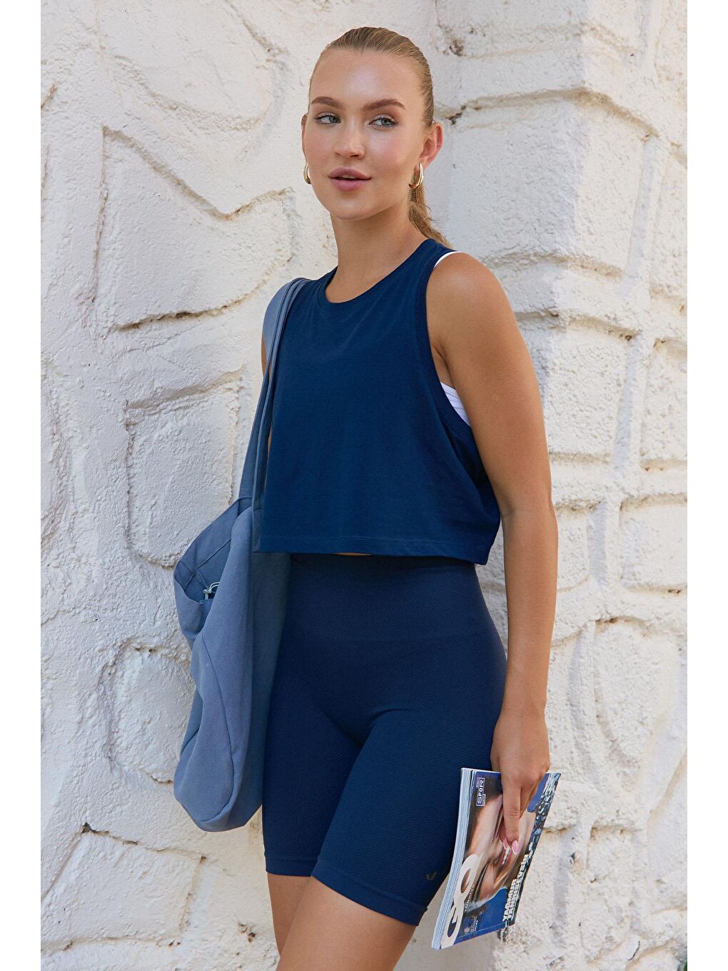 Lacivert Üst Giyim, Atlet, Aura