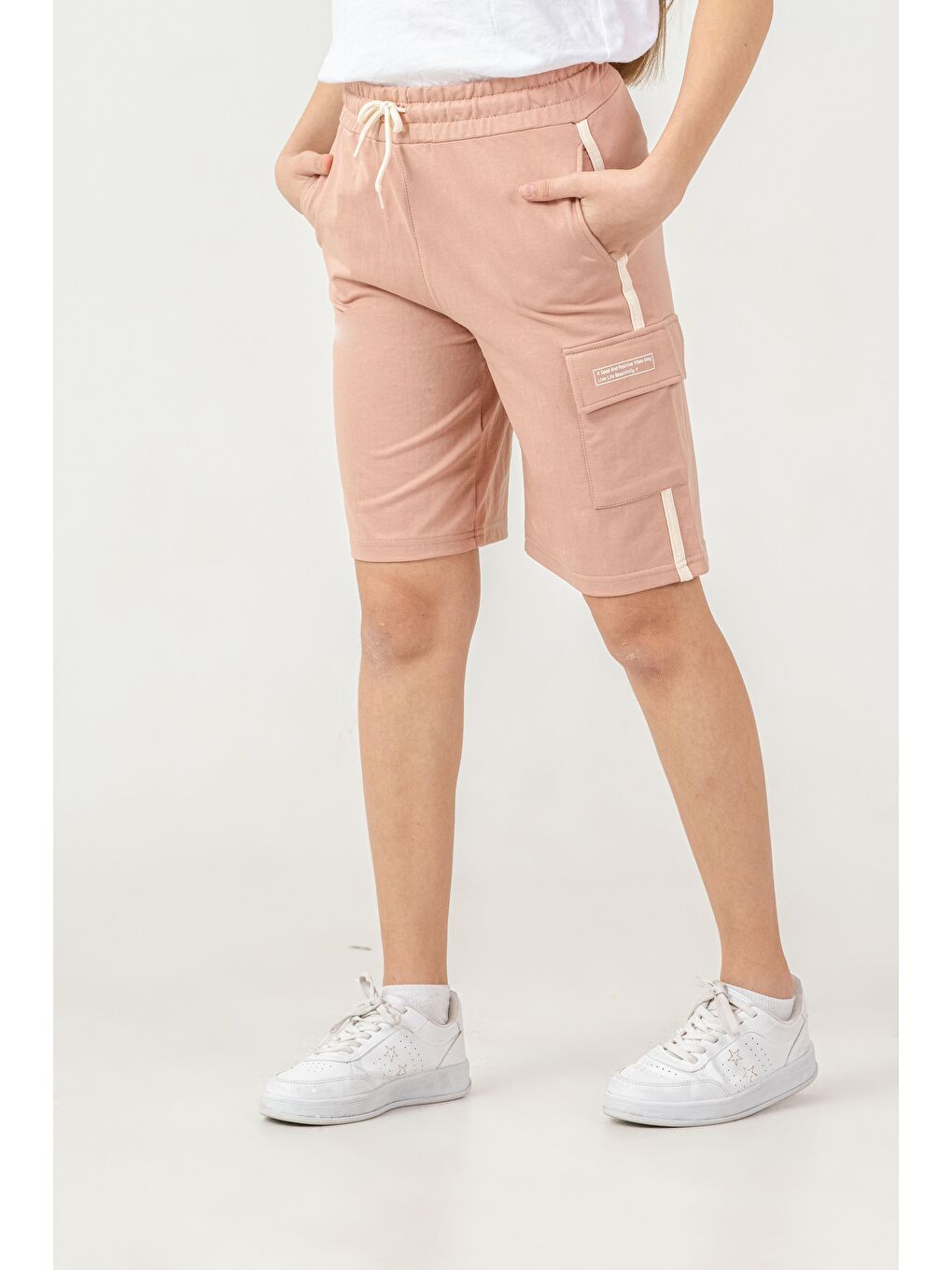 Pembe Kargo Cepli Cep Kapağı Baskılı Yanlar Biyeli Kız Çocuk Şort-1
