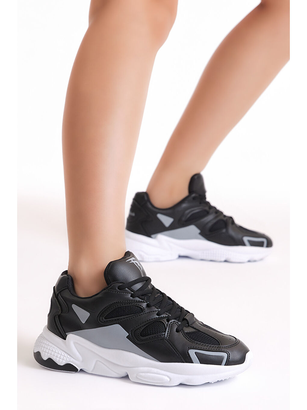 Unisex Siyah Gri Rahat Kalıp Yüksek Taban Bağcıklı Spor Ayakkabı-1