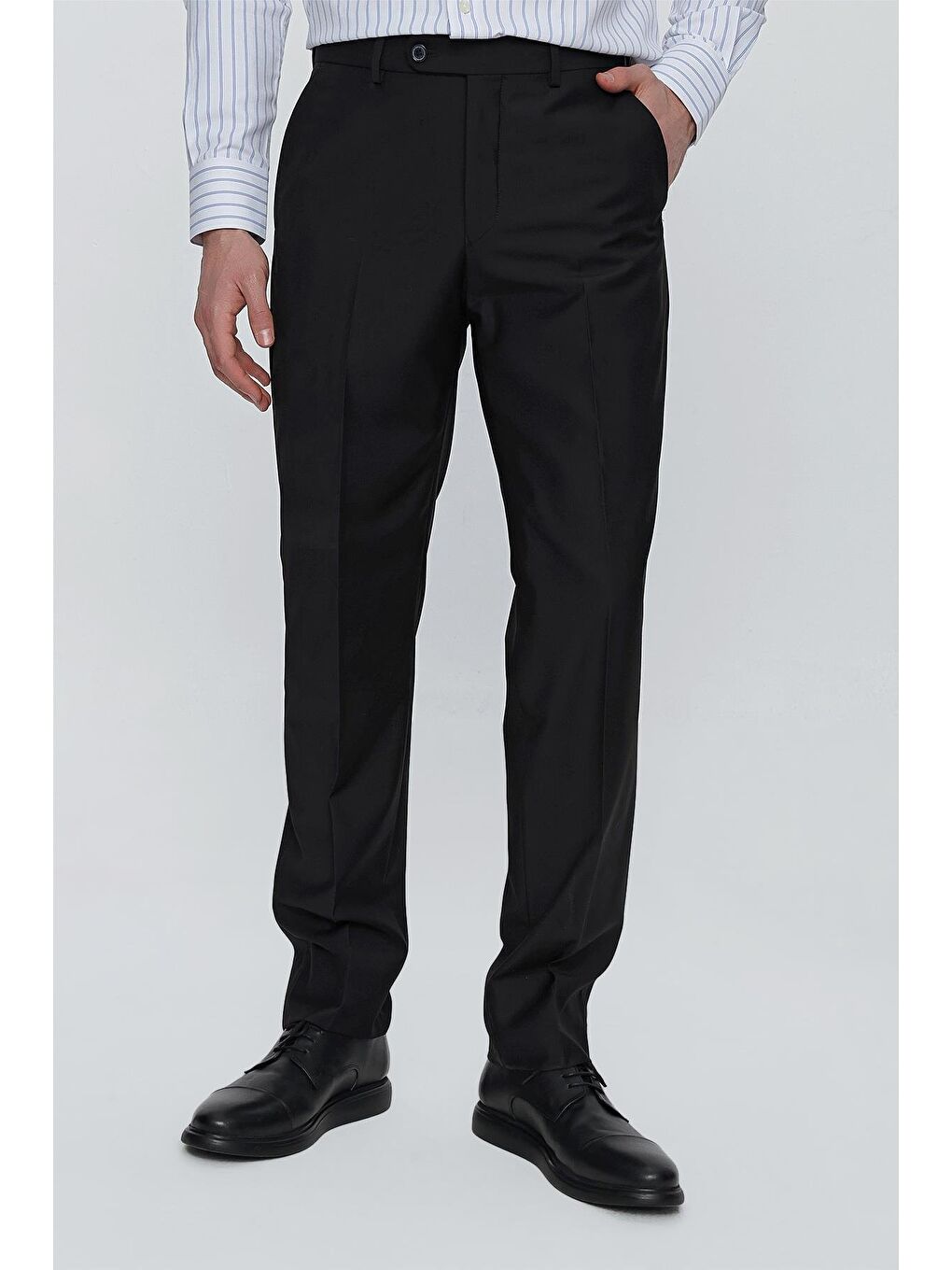 Siyah Esnek Yandan Cepli Comfort Fit Classic Erkek Pantolon 1003240005