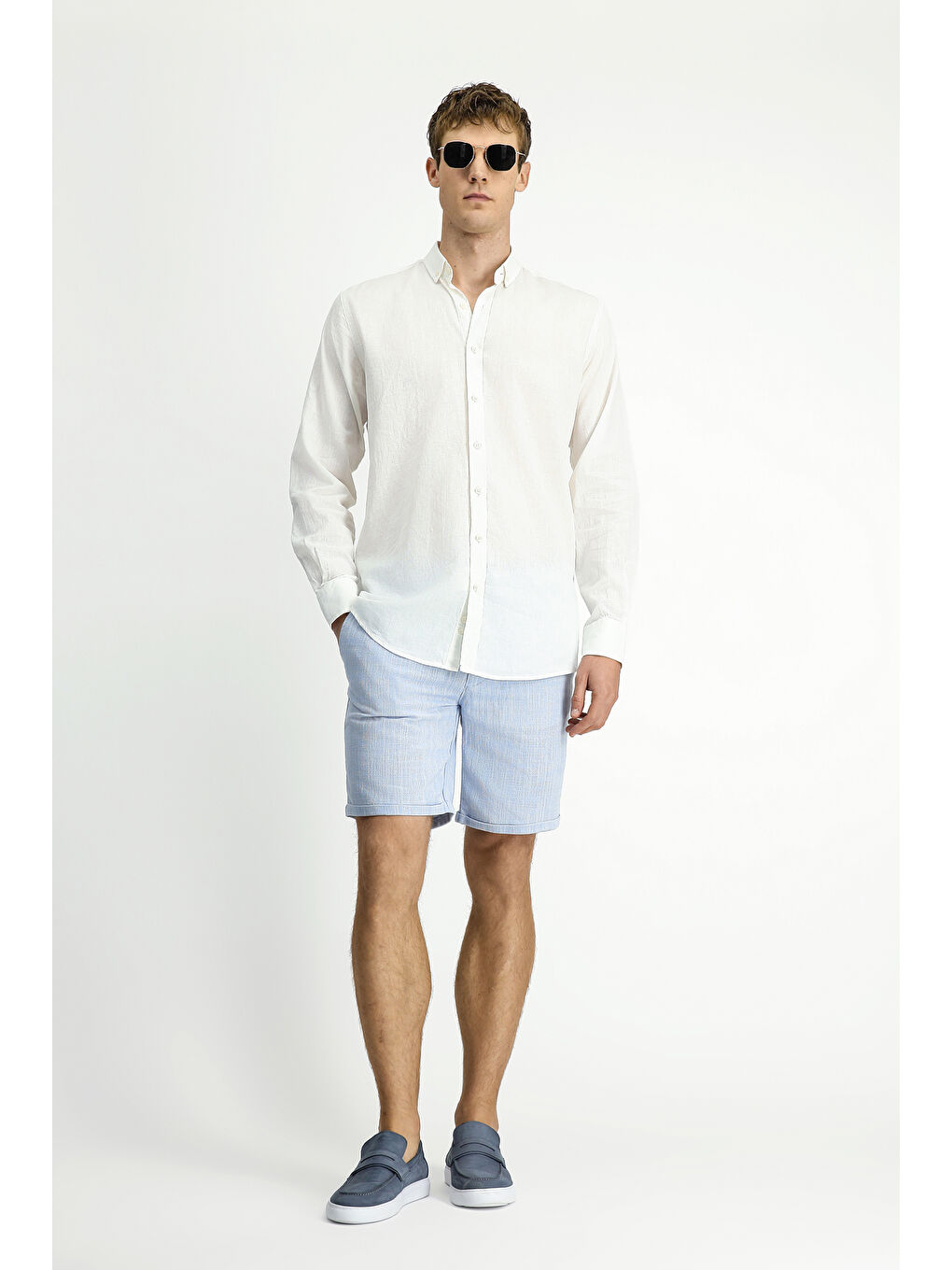 Beyaz Uzun Kol Regular Fit Düğmeli Yaka Pamuklu Keten Gömlek-1