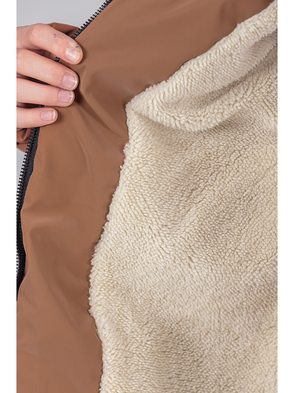 Kahverengi Kız Çocuk Kapüşonlu Nova Kumaş Kışlık Mont KM1010-4