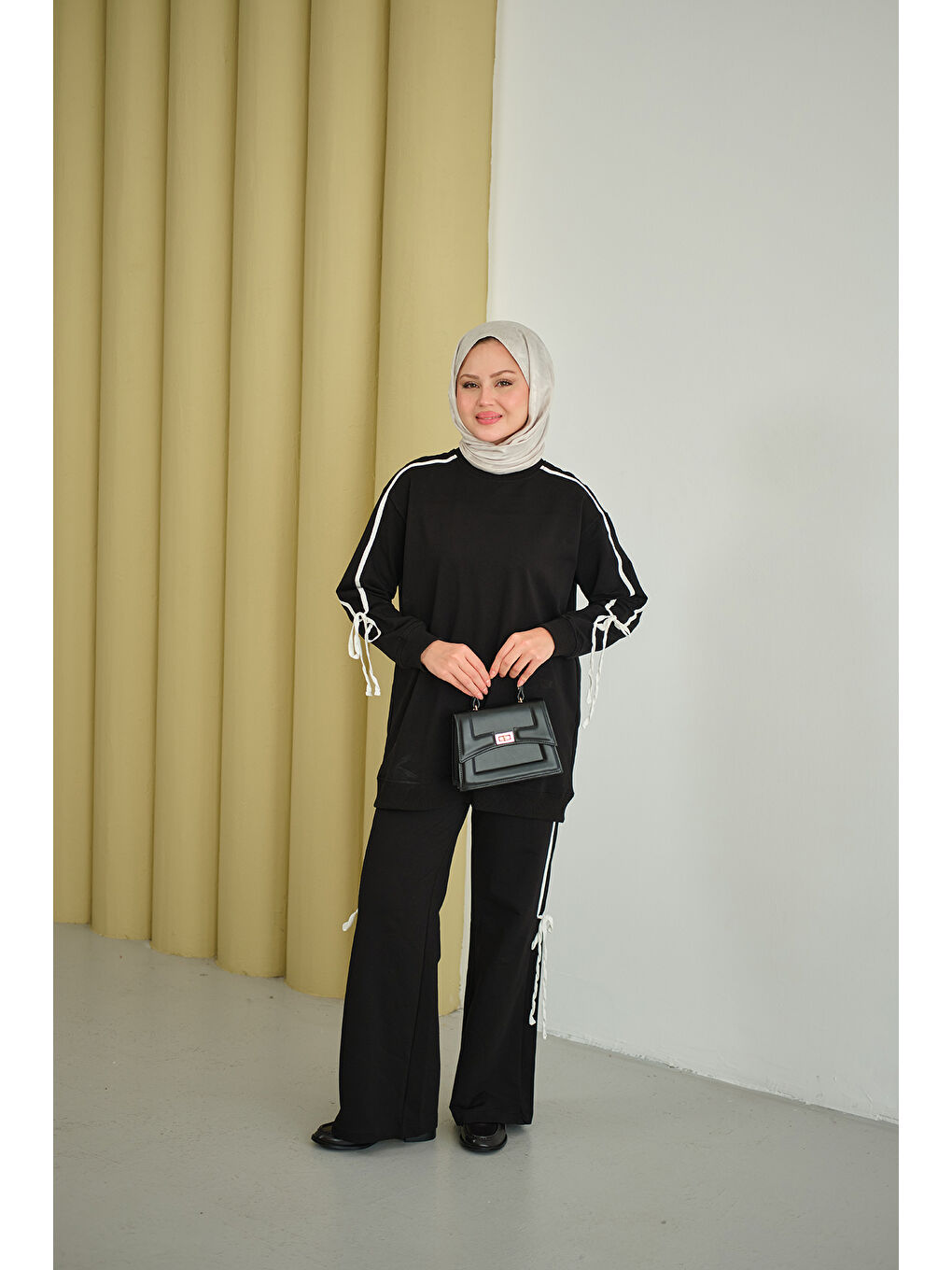 Kadın Kurdele Detay İkili Takım Siyah-2