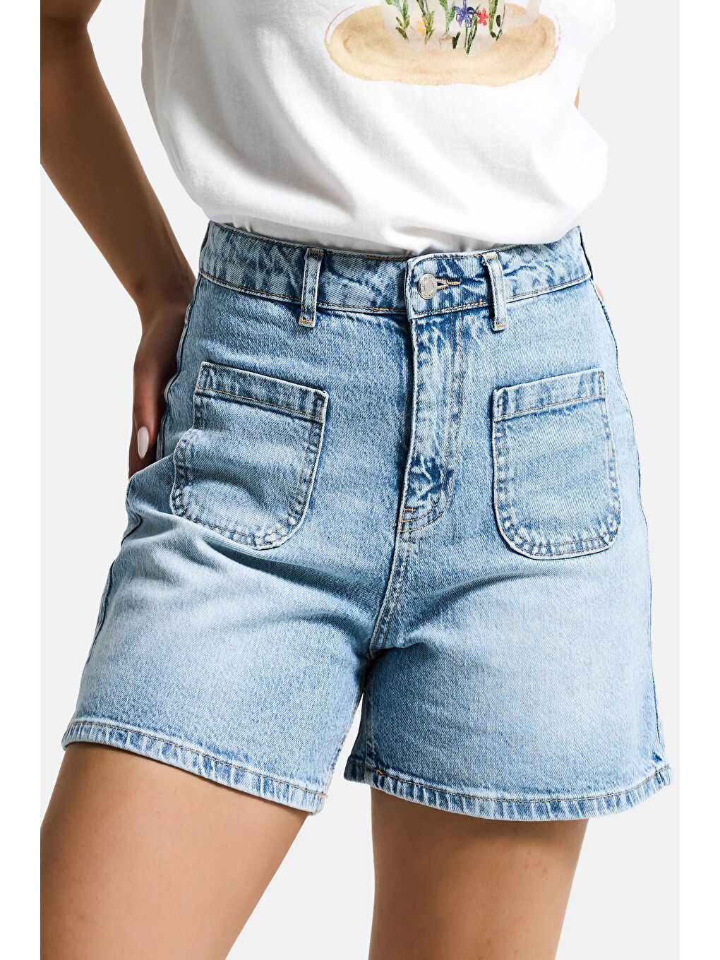 Mavi Kadın Snow Jean 4s6-32 Mom Fit Önden Cepli Denim Şort