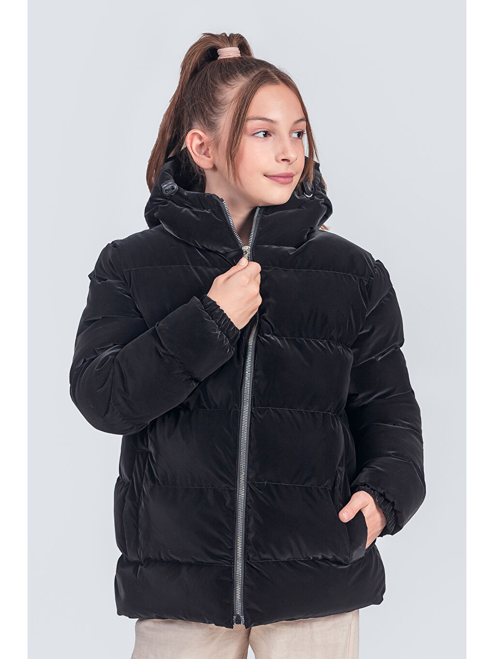 Siyah Kız Çocuk Kapüşonlu Nova Kumaş Kışlık Mont KM1010-1