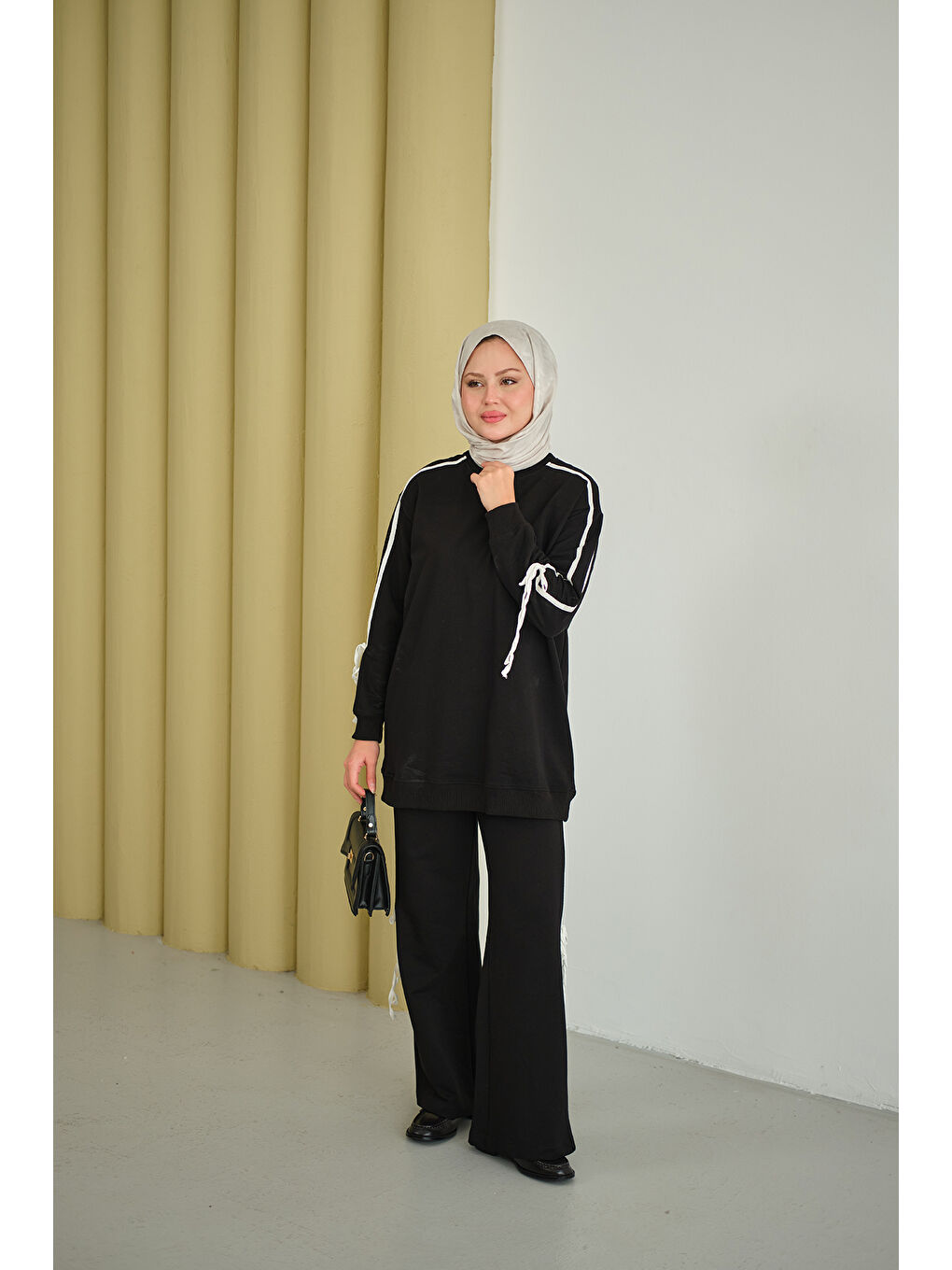 Kadın Kurdele Detay İkili Takım Siyah-4