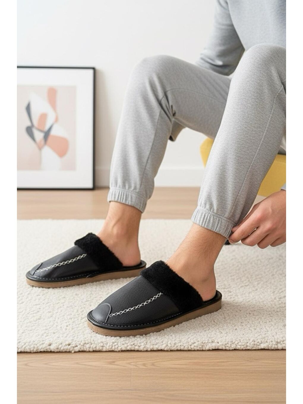 Siyah Bets Pofuduk Suni Deri İçi Kürklü Erkek Ev Terliği Ses Yapmaz Taban Misafir Terliği