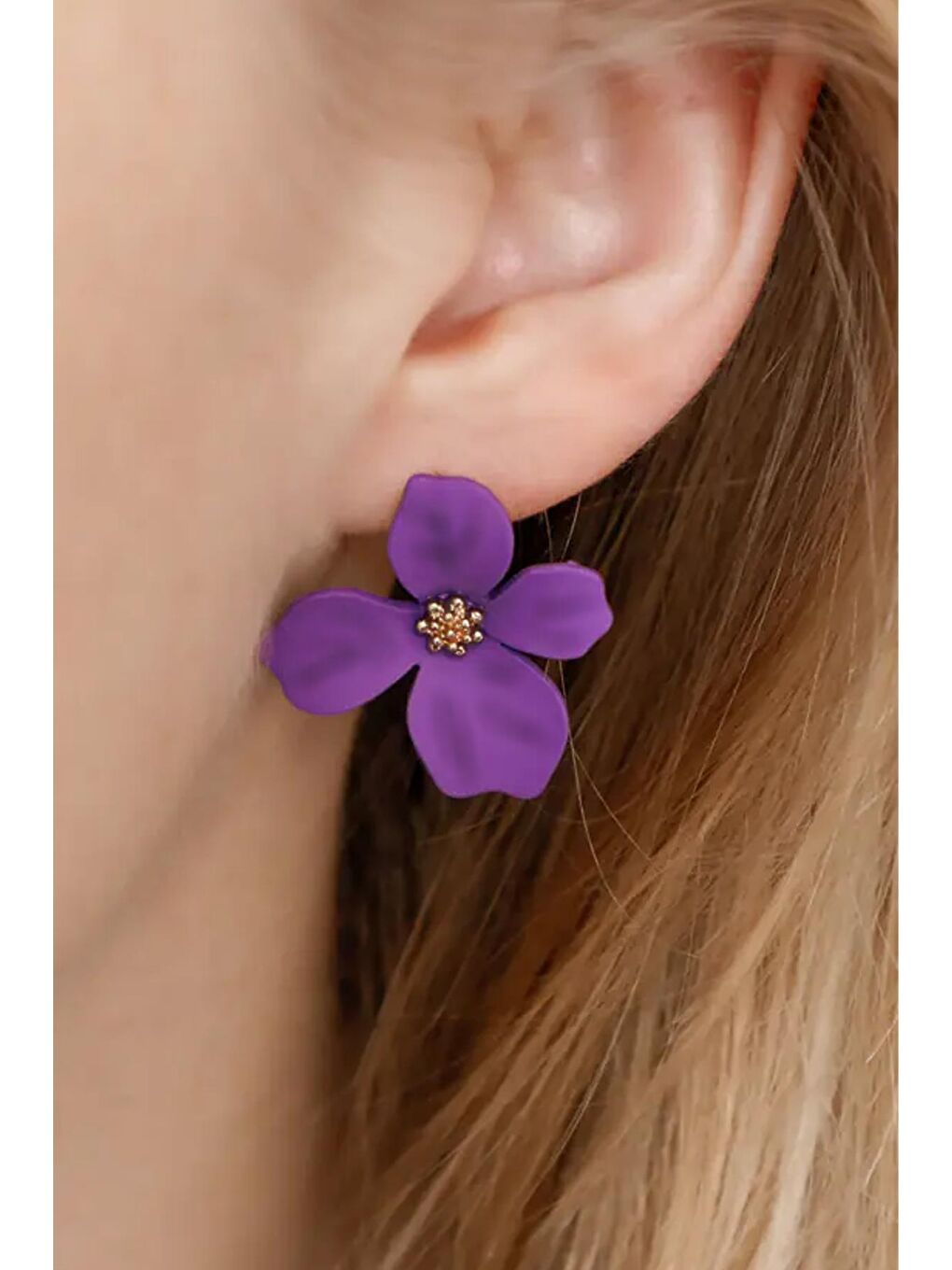 Mor Zarif Çiçekli Çivi Küpe-1