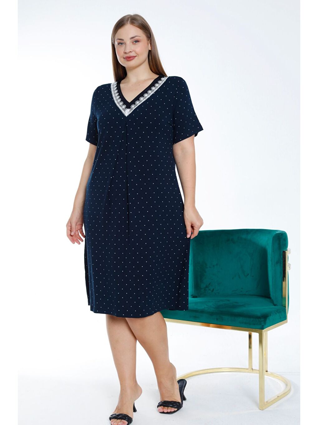 Lacivert puantiyeli kısa kollu dantelli Elastanlı kadın büyük beden gecelik-1