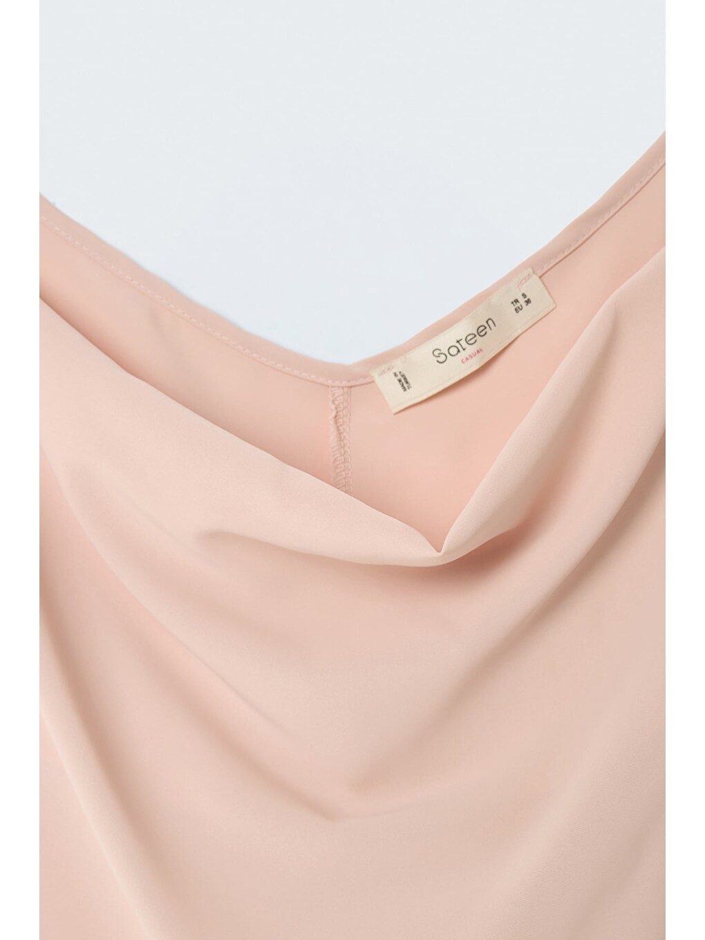 Pembe Askılı Degaje Yaka Bluz - Pudra-4
