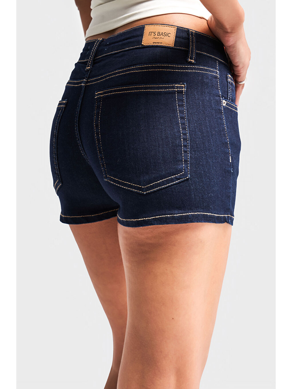 Kadın İndigo Renk 1s5 50 Mini Boy Elastanlı Kumaş Slim Kesim Denim Şort-2