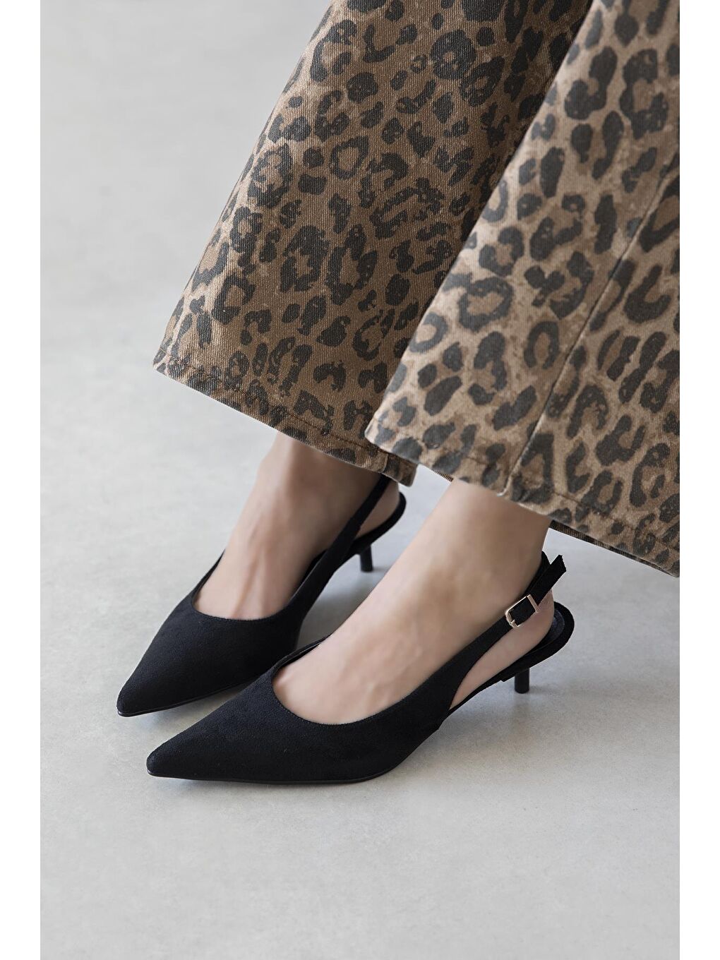 Cuesta  Kadın Topuklu Süet  Ayakkabı Siyah-2