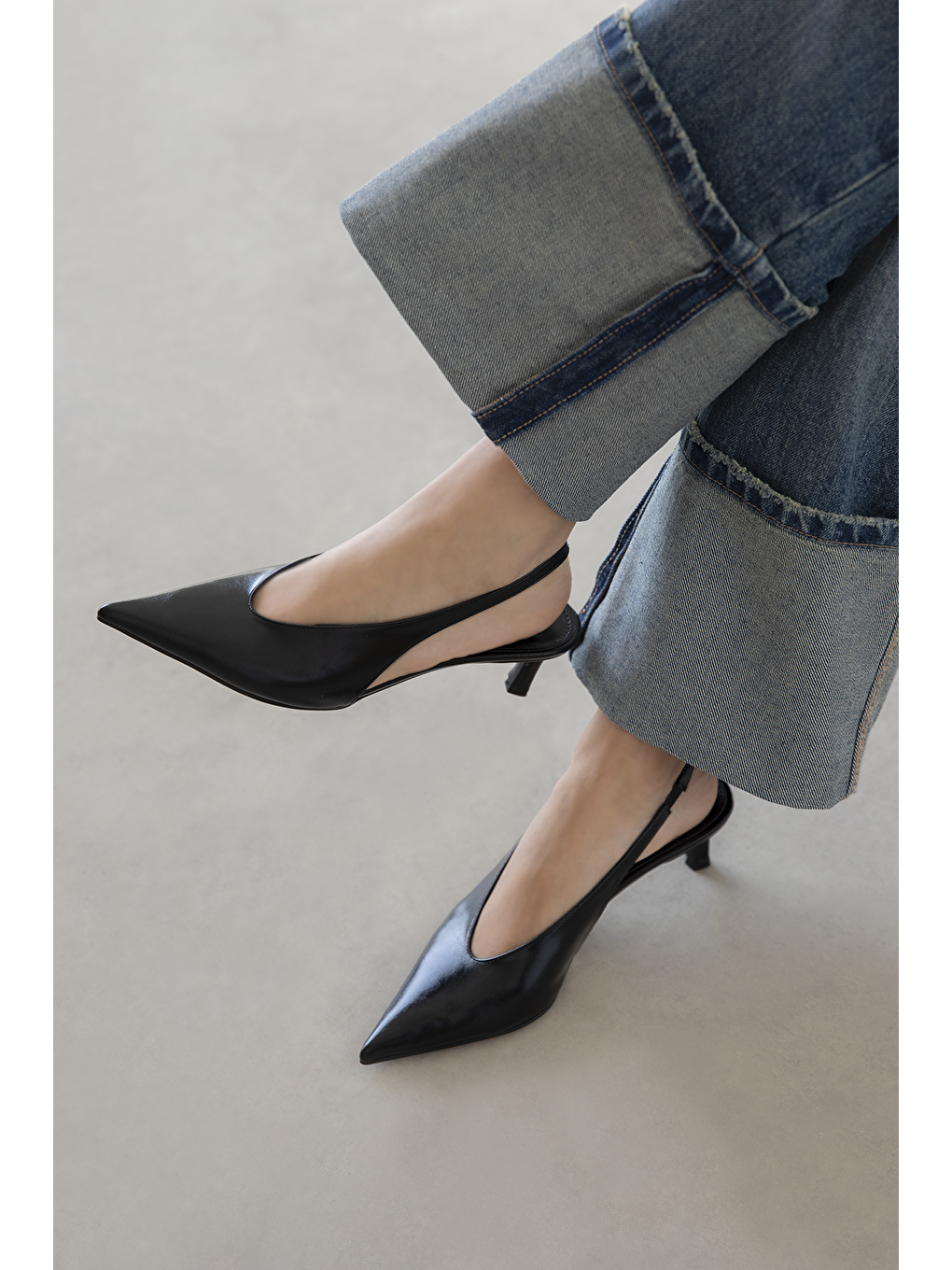 Alez Kadın Kırışık Deri Topuklu Ayakkabı Siyah-1