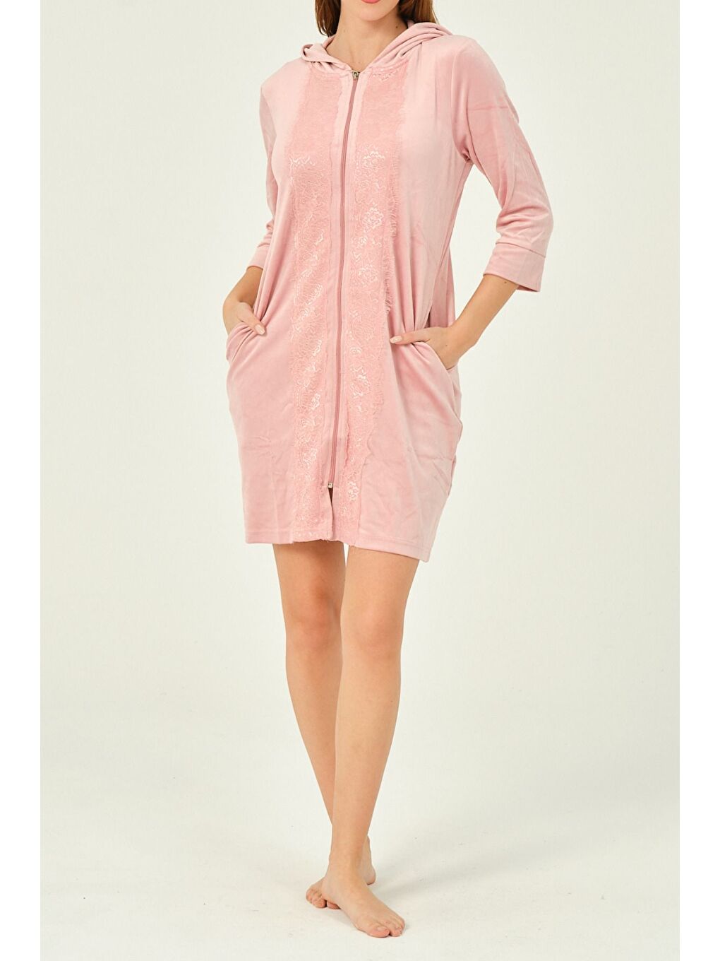 Pembe Kadın Kapüşonlu Fermuarlı Cepli Dantel Detaylı Kadife Elbise-2