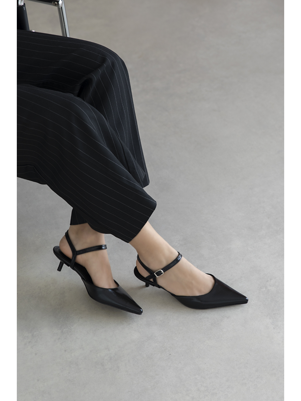 Melvin  Kadın Topuklu Kırışık Deri Ayakkabı Siyah-1