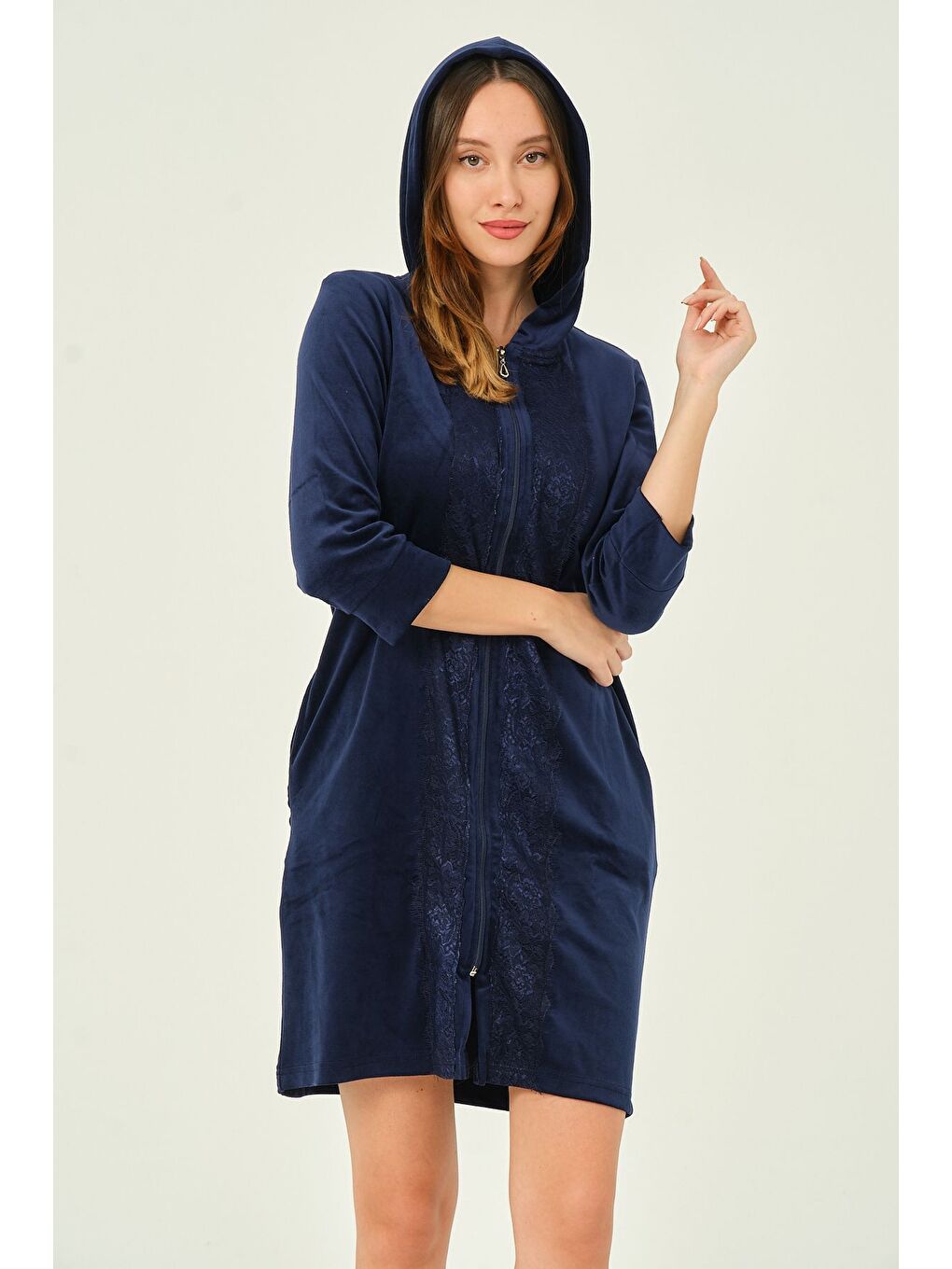 Lacivert Kadın Kapüşonlu Fermuarlı Cepli Dantel Detaylı Kadife Elbise-4