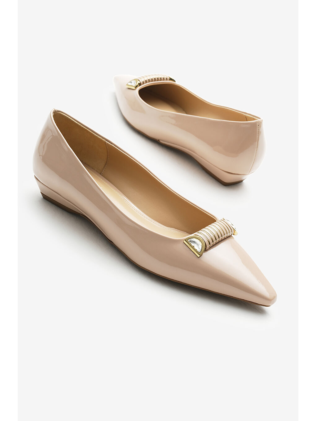 Bej Kadın Vizon Neolit Taban Toka Detaylı Sivri Burunlu Babet-3