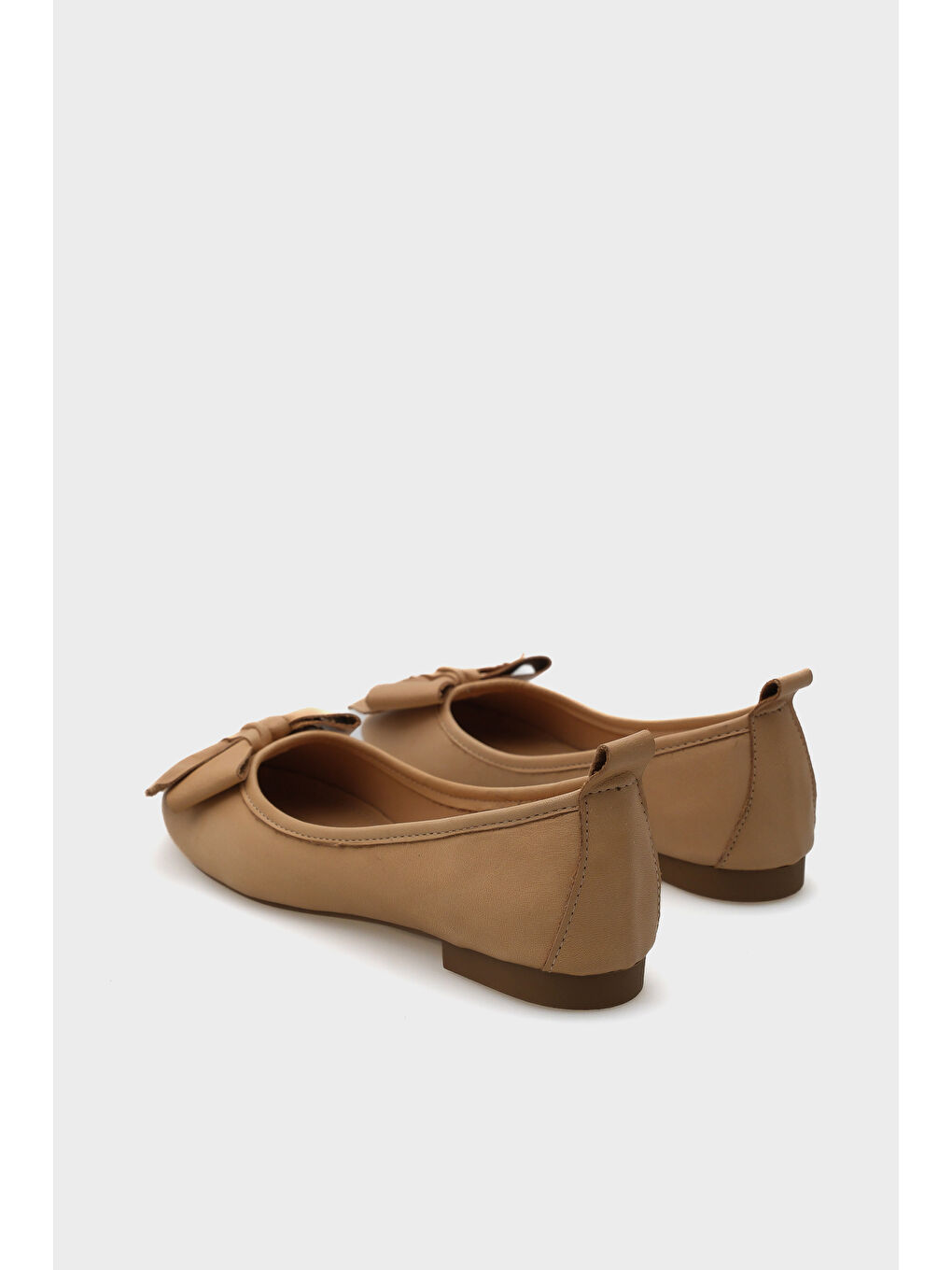 Bej Bliss Kadın Hakiki Deri Fiyonk Aksesuarlı Babet-4