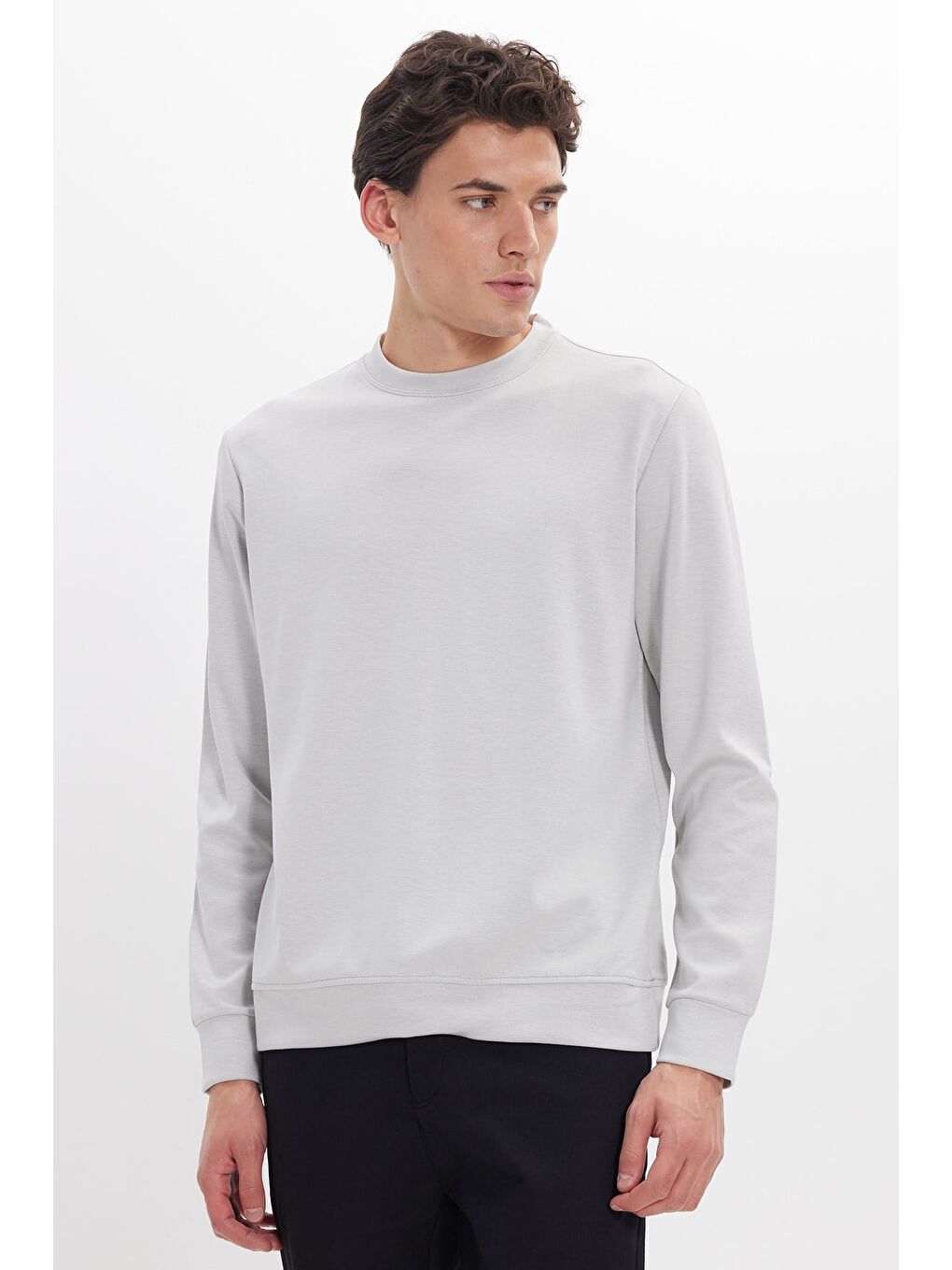 Bej Erkek Standart Fit Normal Kesim Uzun Kollu Ekstra Soft Modal Kumaş Bisiklet Yaka Taş Sweatshirt-1