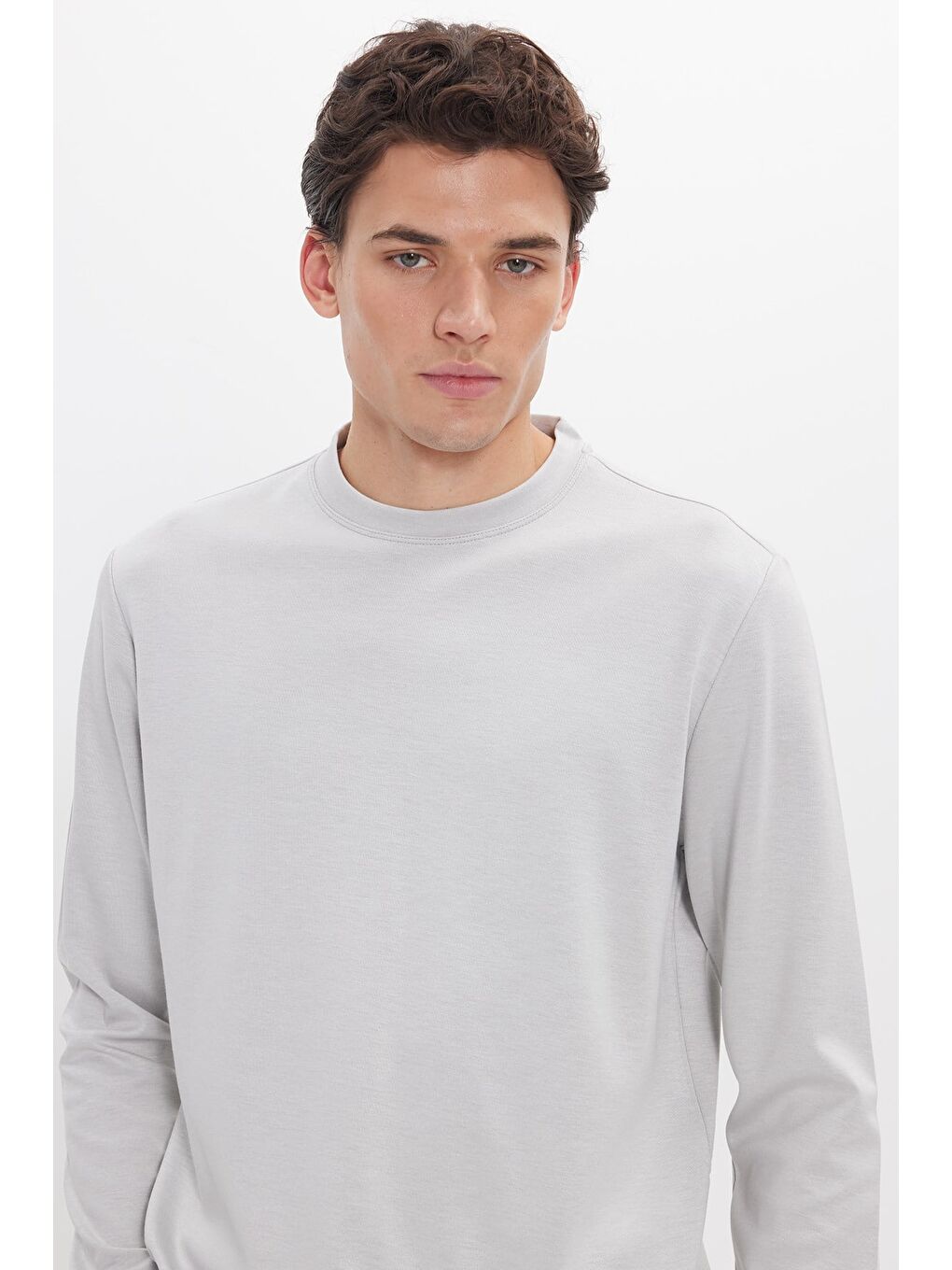 Bej Erkek Standart Fit Normal Kesim Uzun Kollu Ekstra Soft Modal Kumaş Bisiklet Yaka Taş Sweatshirt-2