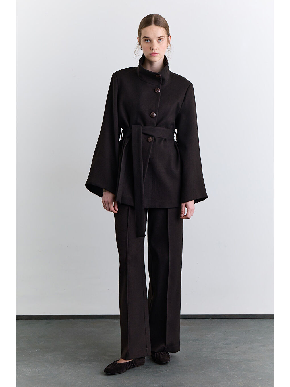 Geniş Kol Kuşaklı Ceket Kahverengi-1