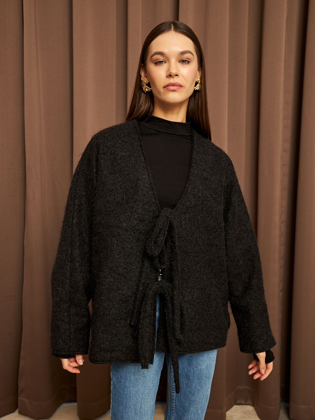 Kadın Siyah Bağcık Detaylı İthal Kaşe Ceket-1