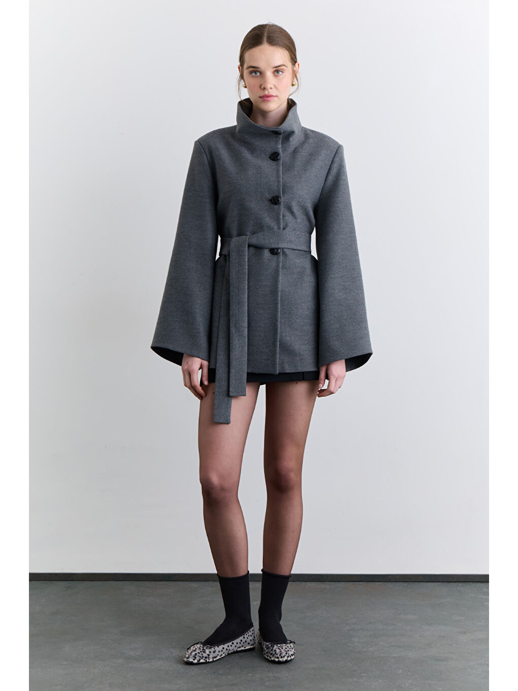 Geniş Kol Kuşaklı Ceket Gri