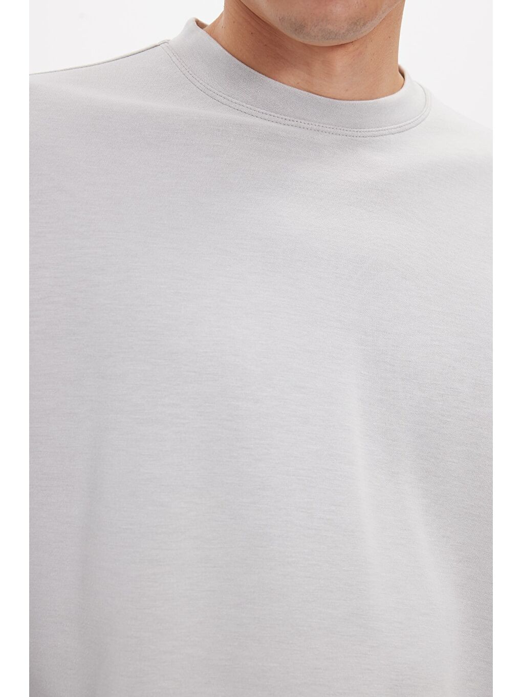 Bej Erkek Standart Fit Normal Kesim Uzun Kollu Ekstra Soft Modal Kumaş Bisiklet Yaka Taş Sweatshirt-5