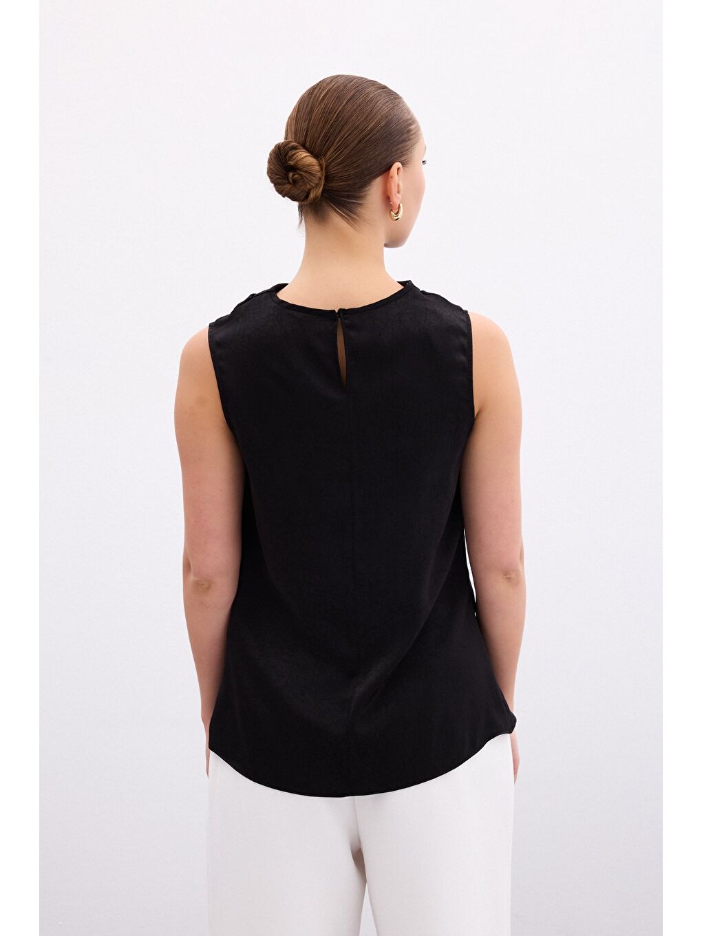 Degaje Yaka Saten Bluz - Siyah-3