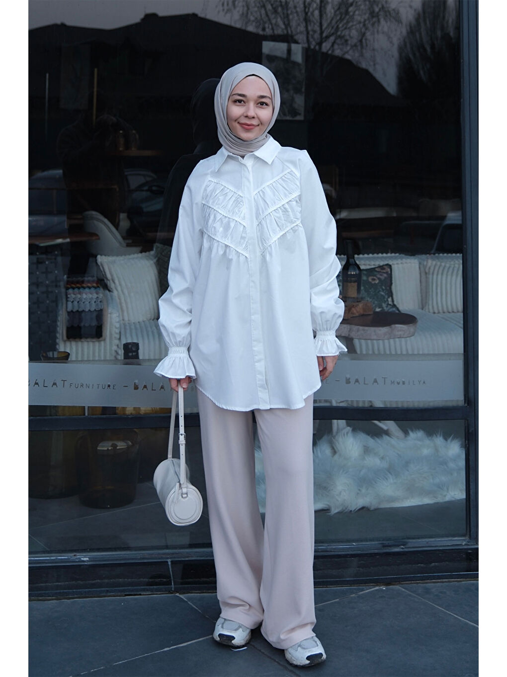 Önü Parça Roba Büzgülü Tunik Beyaz-1