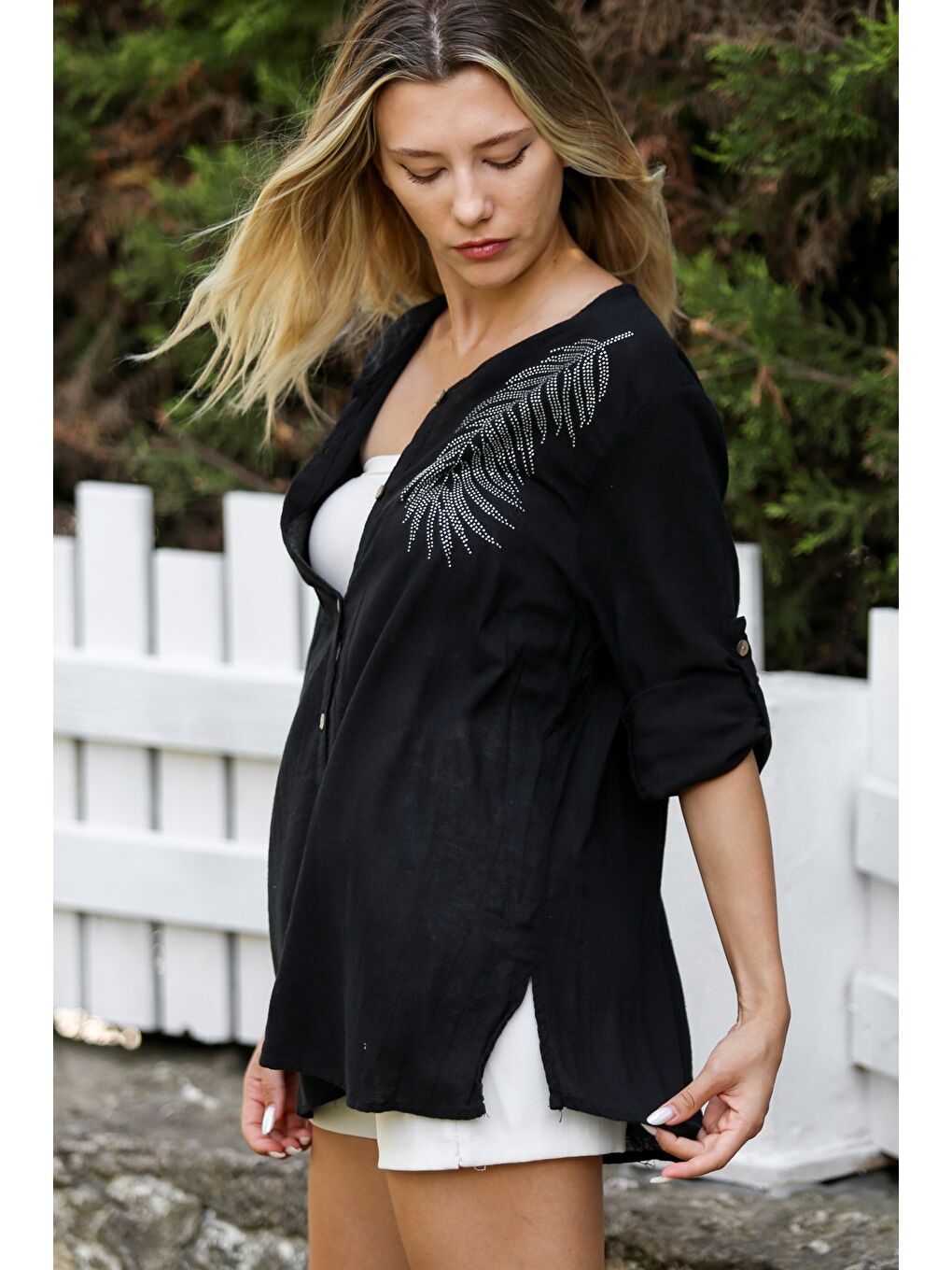 Siyah Alttan Britli Yaka Düğmeli Uzun Kollu Pul Payet Aplikeli Dokuma Casual Gömlek-2