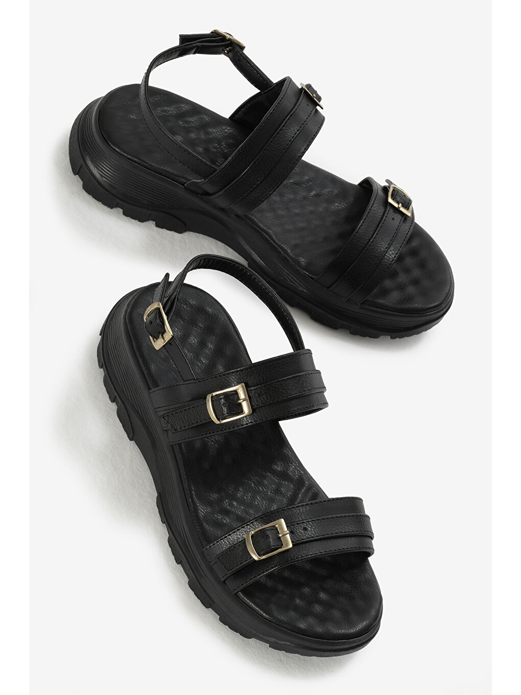 Kadın Siyah Poli Taban Toka Detaylı Çift Bantlı Sandalet-2