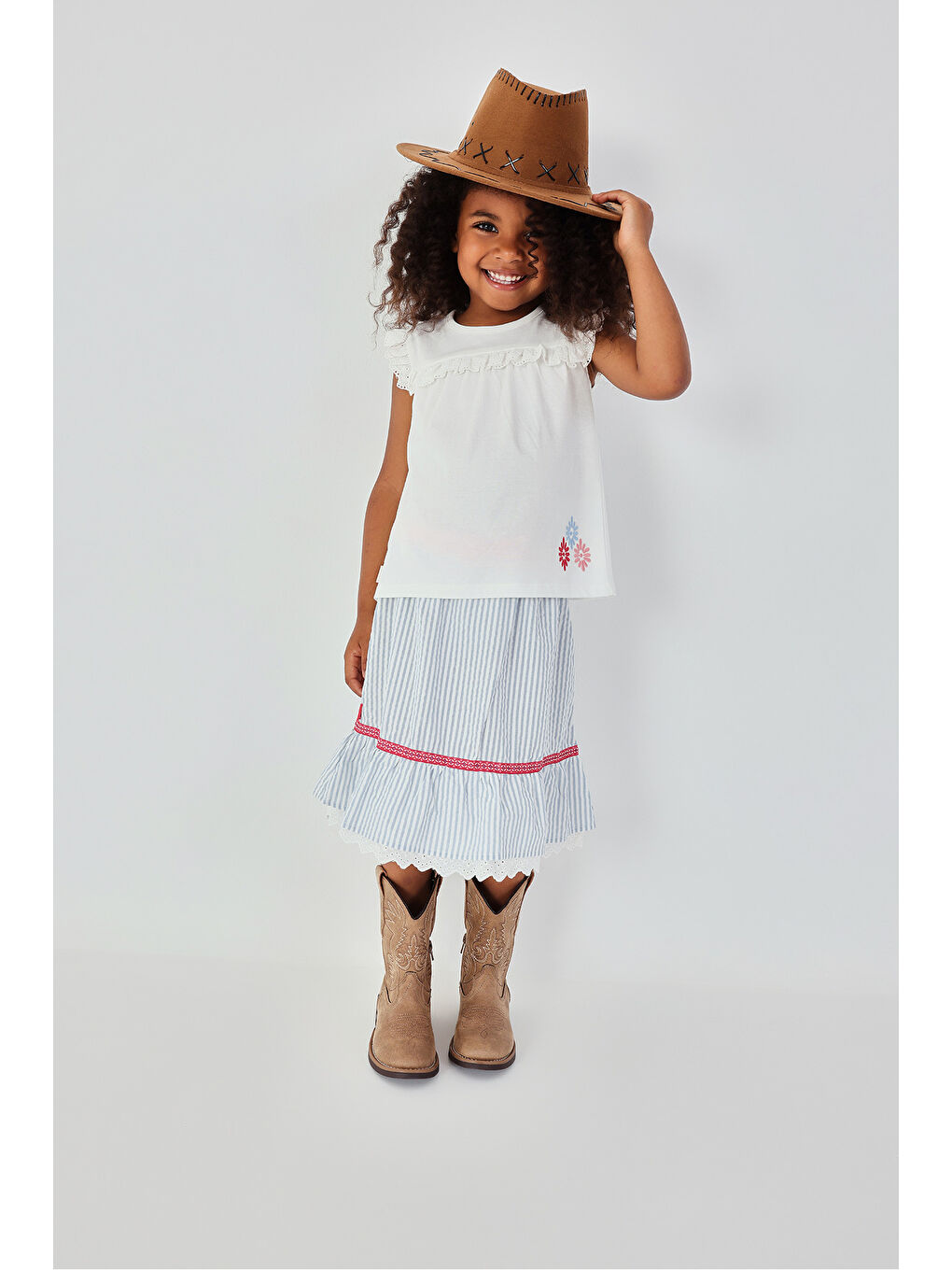 Karışık Çiçek Nakışlı Etek 2-6 Yaş Çok Renkli-3