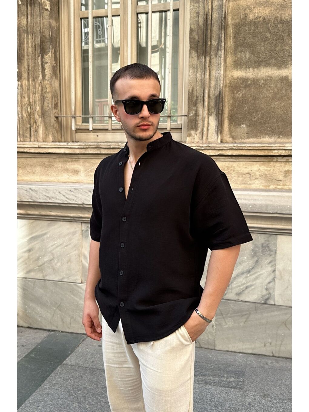 Siyah Mingan Erkek Yazlık Pamuk Gömlek Hakim Yaka kısa kol Düğmeli Rahat Kalıp-1