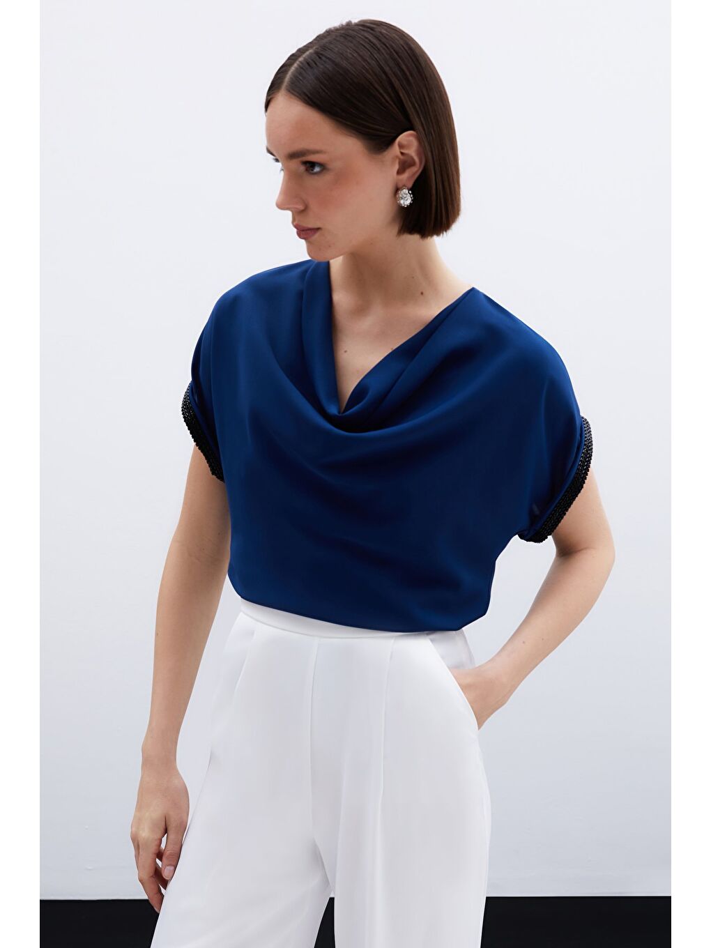 Kollar Taş Detaylı Salaş Bluz - Lacivert