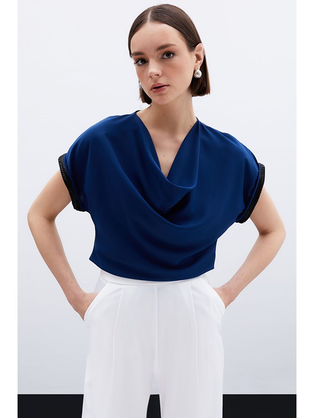 Kollar Taş Detaylı Salaş Bluz - Lacivert-3