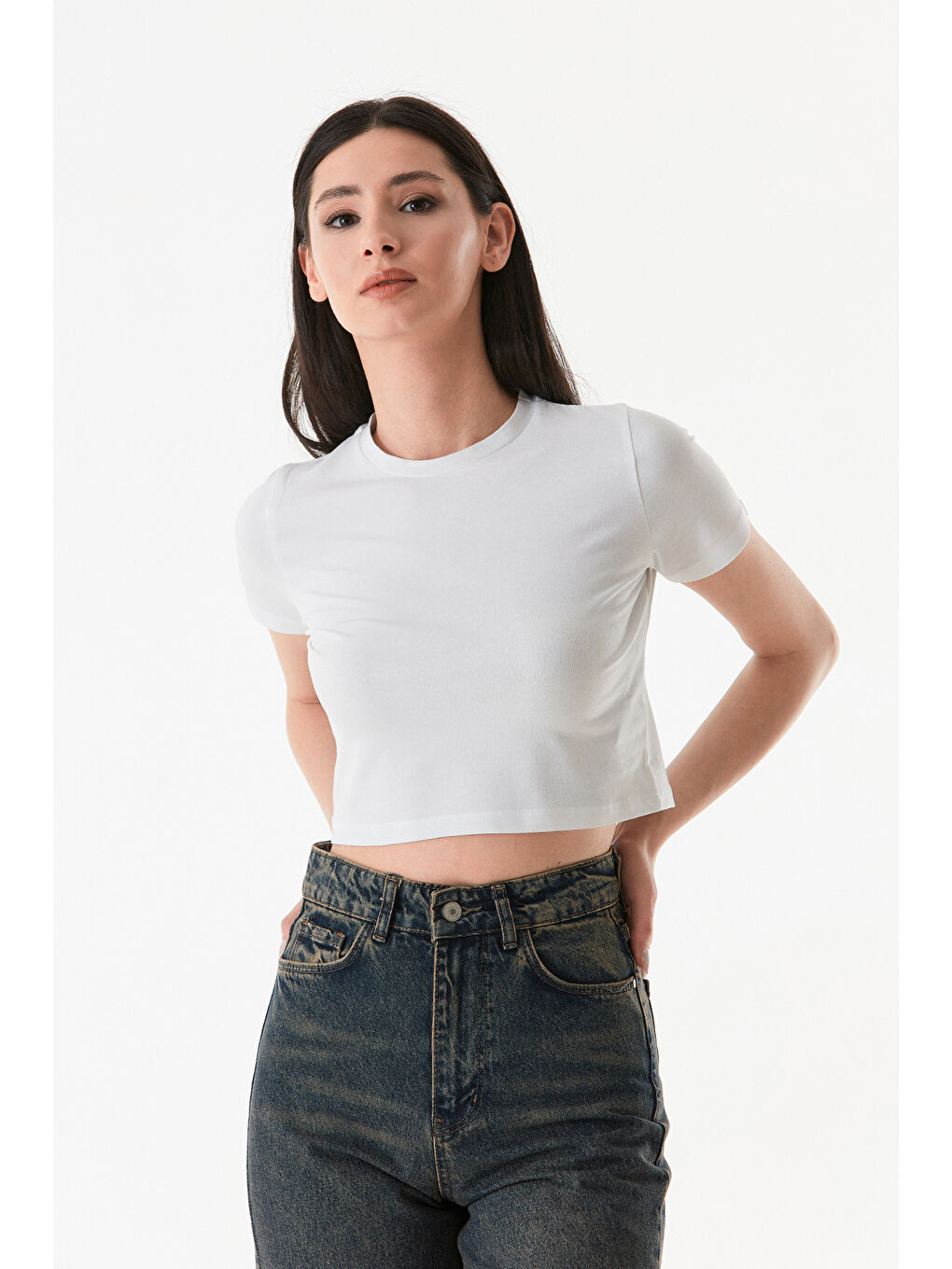 Beyaz Basic Bisiklet Yaka Crop Tişört-2