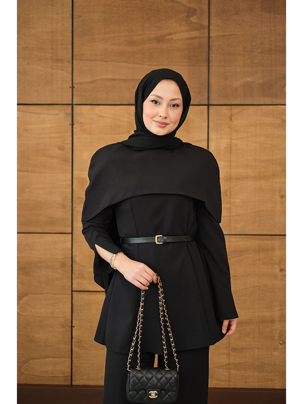 Kadın Çıkarılabilir Pelerin Detaylı Takım Siyah-1