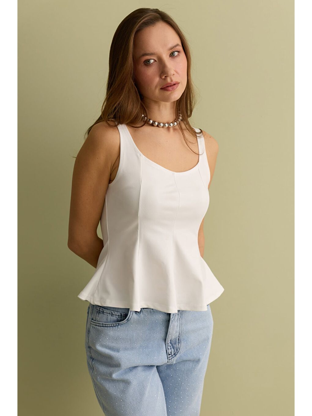 Beyaz Kalın Askılı Peplum Bluz-2