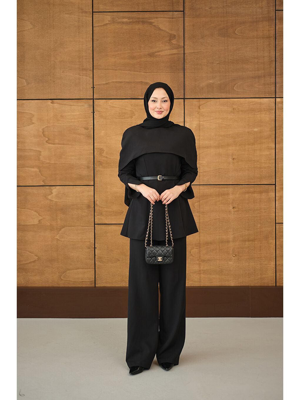 Kadın Çıkarılabilir Pelerin Detaylı Takım Siyah-3