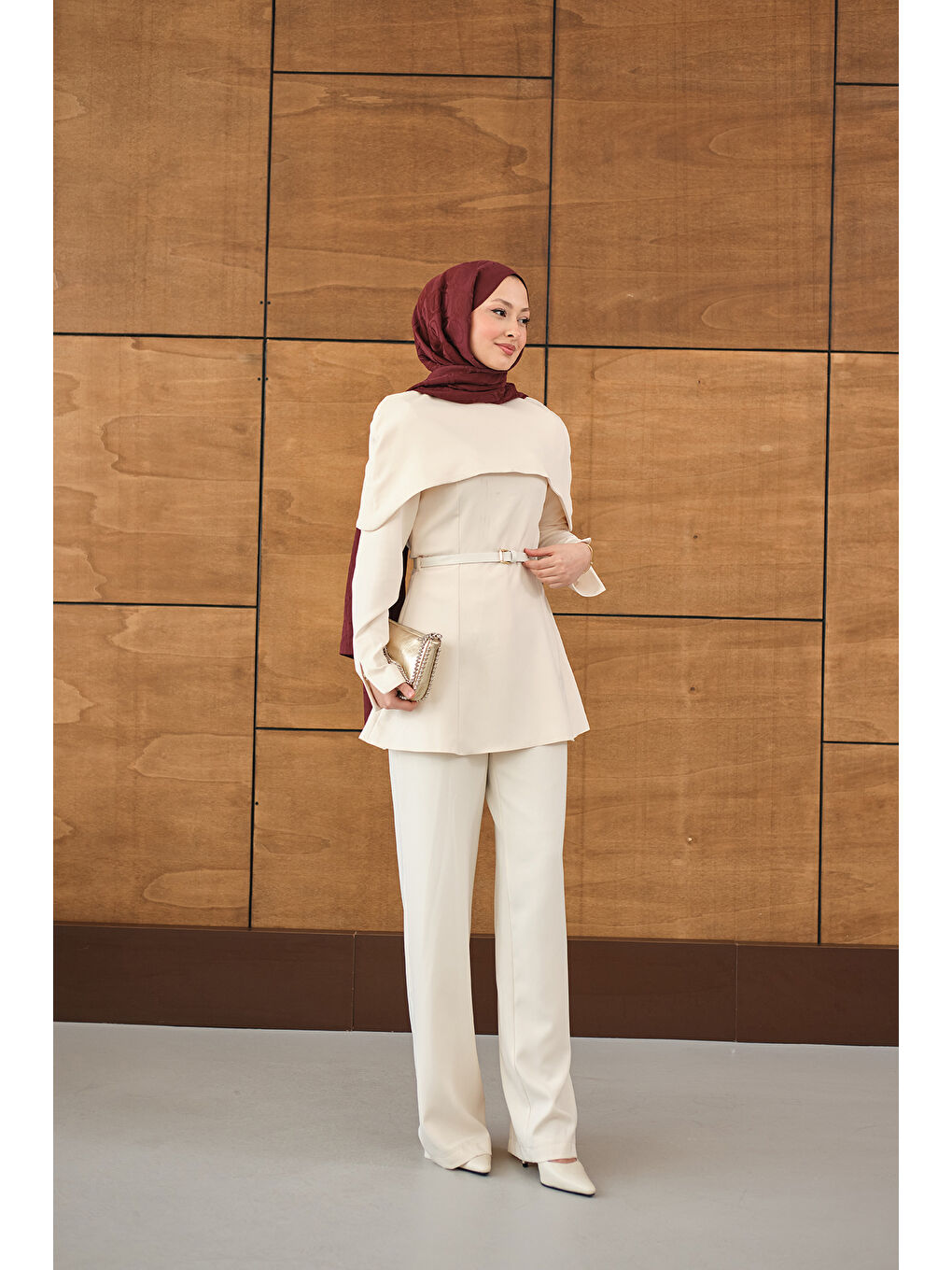 Ekru Kadın Çıkarılabilir Pelerin Detaylı Takım Krem-2
