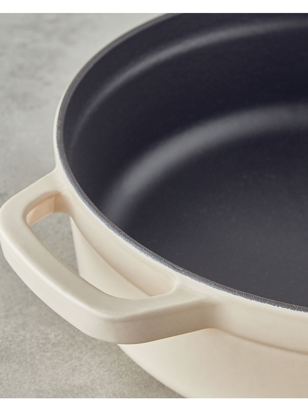 Ekru Hecha Demir Döküm Sığ Tencere 28 cm Krem-3