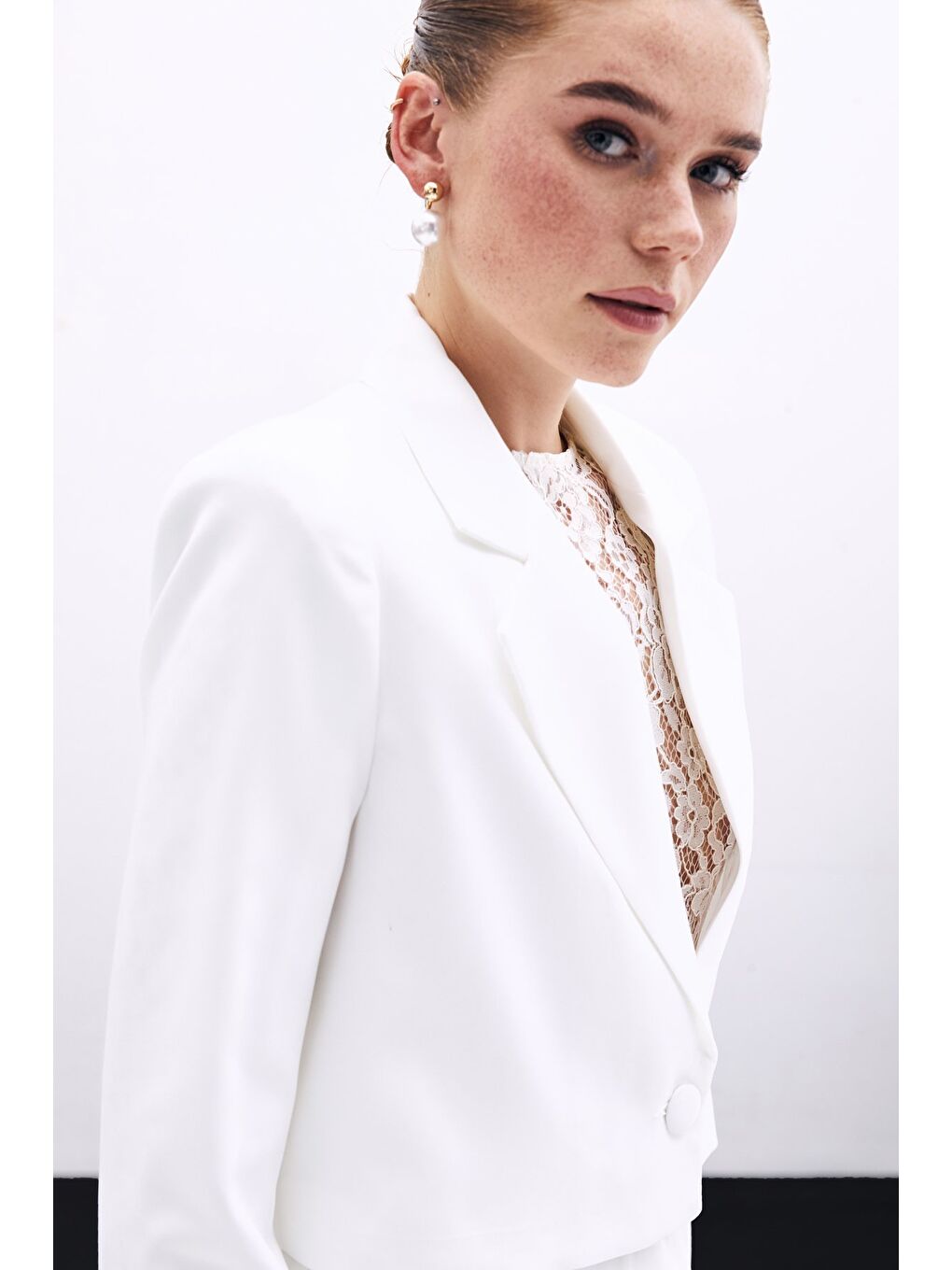 Kısa Krep Ceket - Ekru-4