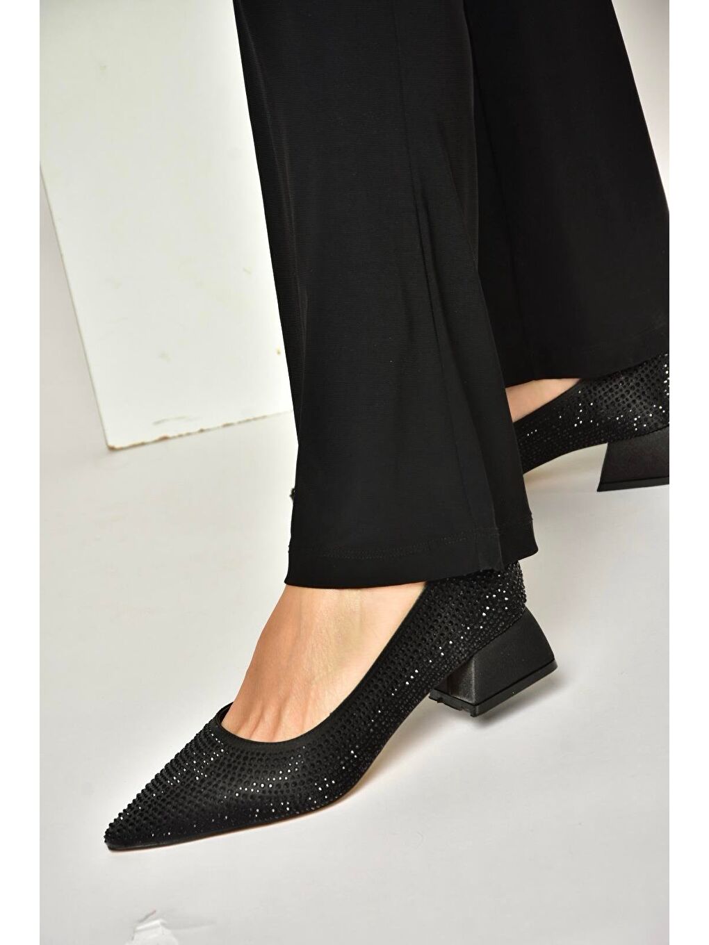 Siyah Kadın Topuklu Ayakkabı Y820071804-3