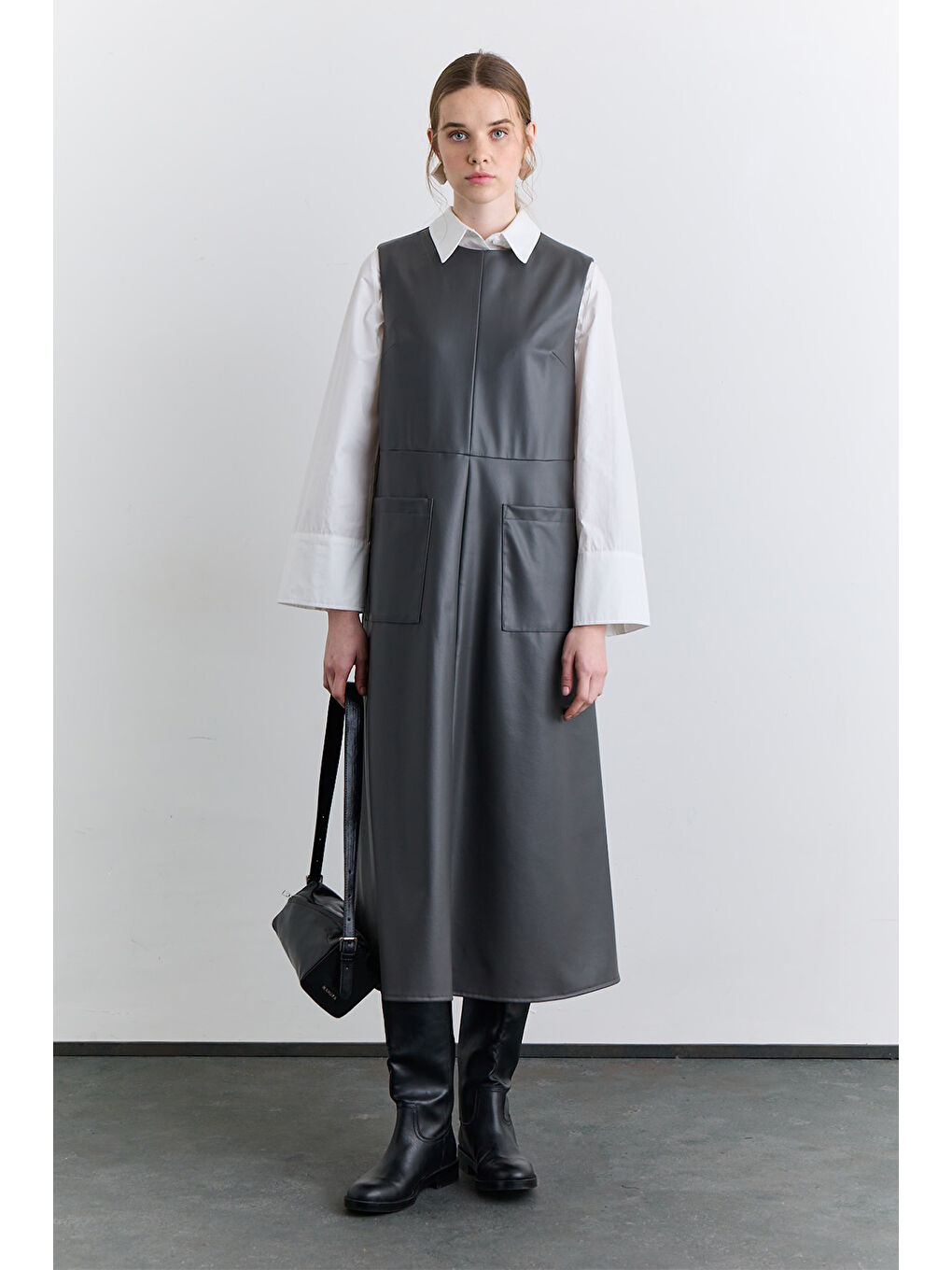 Cep Detaylı Deri Elbise Gri