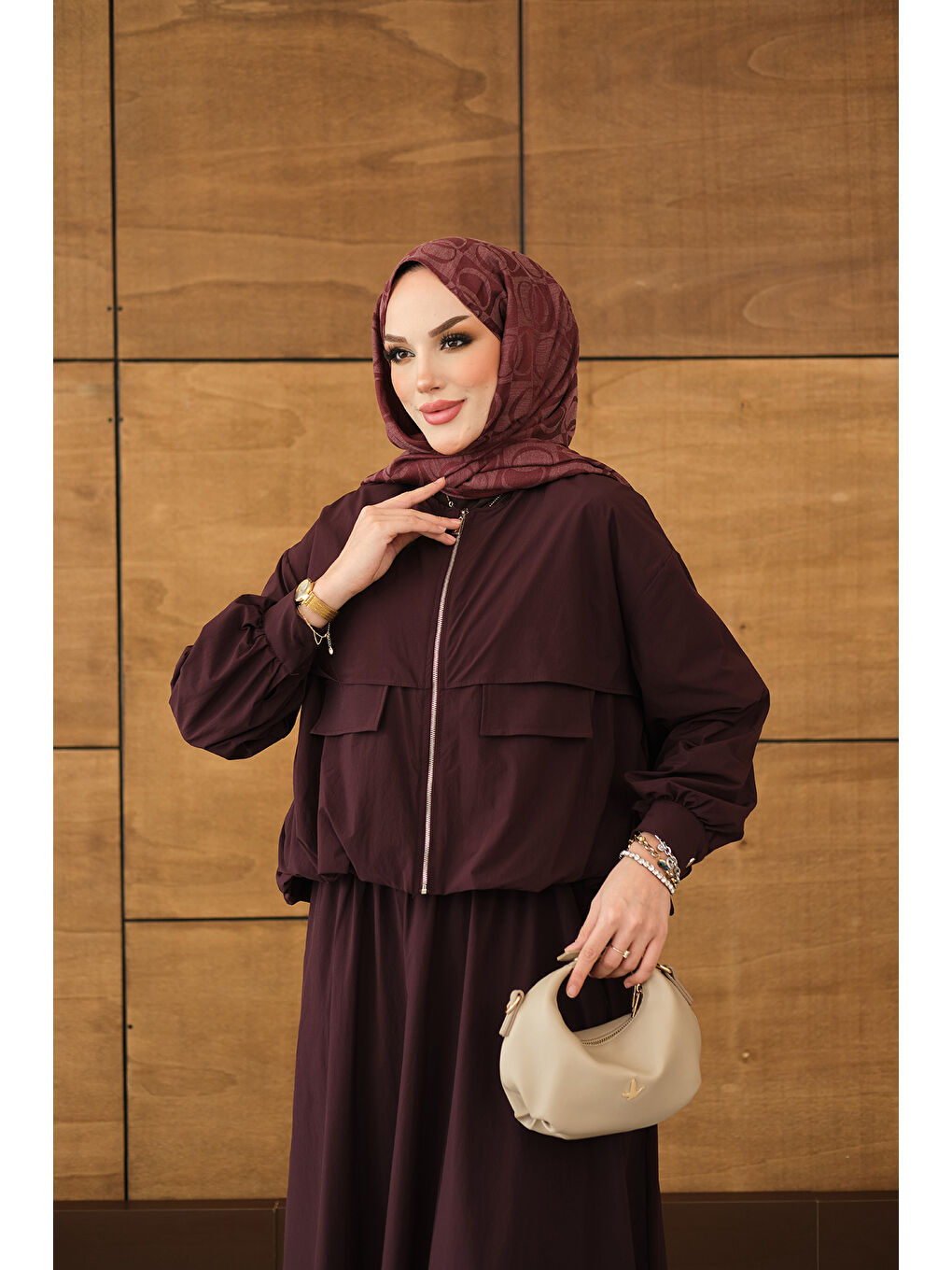 Kadın Çift Cep Görünümlü Fermuarlı Etekli Takım Bordo-1