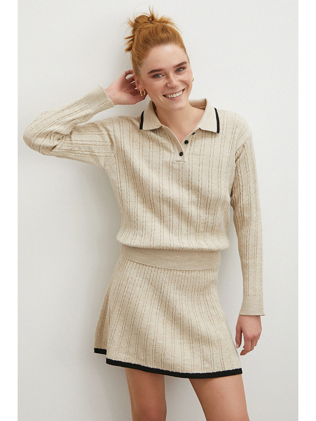 Polo Yaka Etekli Takım Ekru