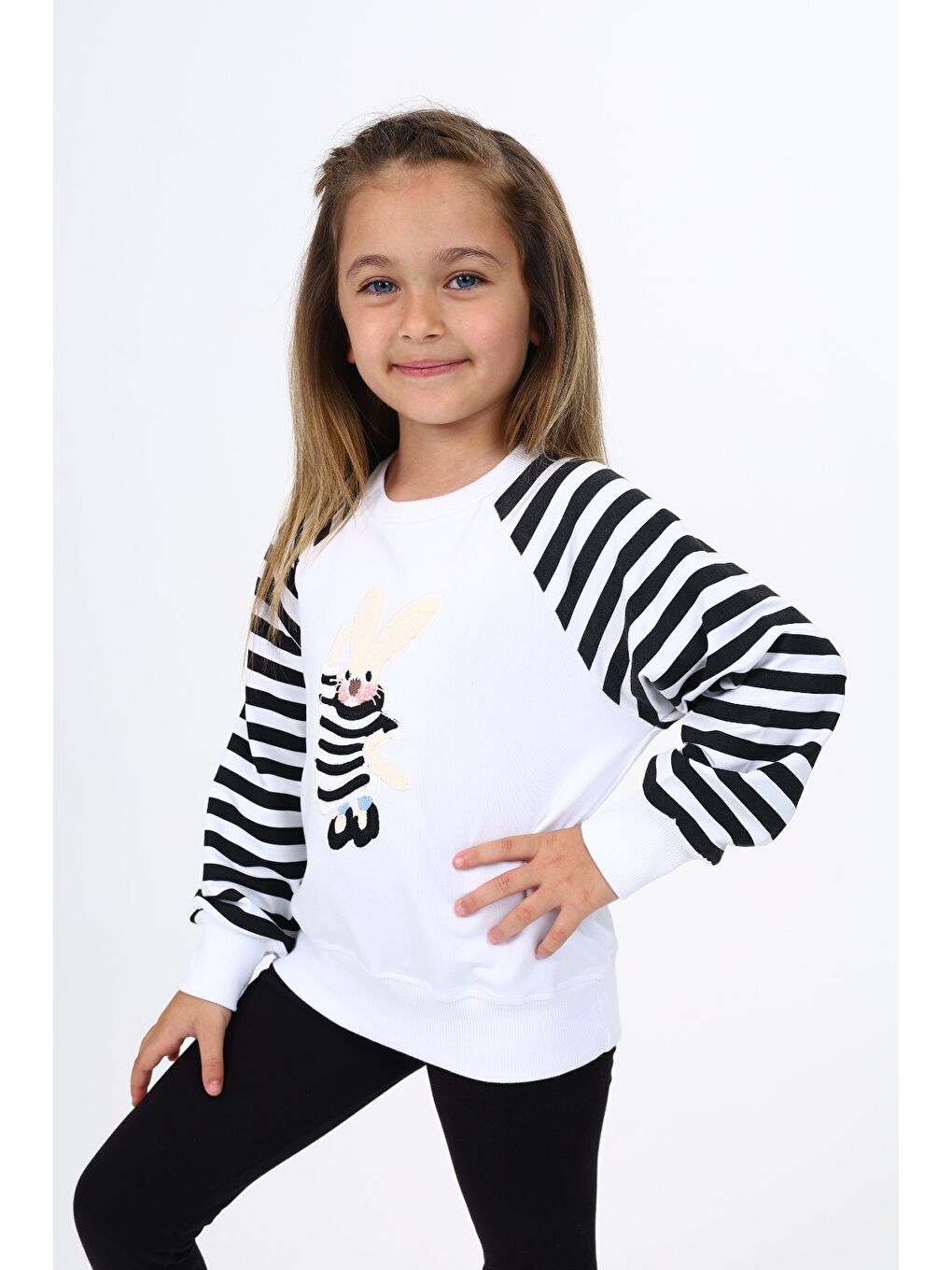 Beyaz Kız Çocuk Nakışlı Sweatshirt